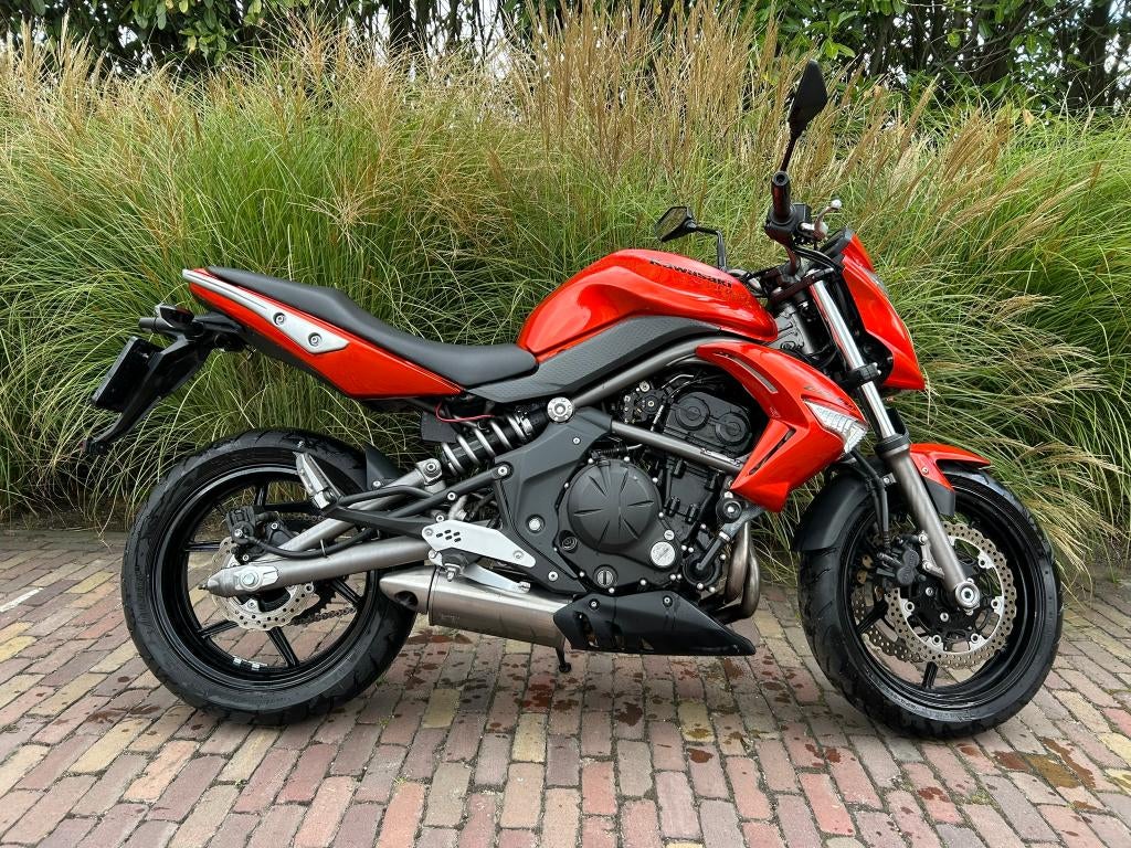 Kawasaki ER- 6N met uniek 7372 KM stand!, 2 cilinders, Particulier, Meer dan 35 kW, Naked bike