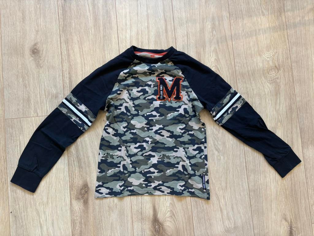 Longe Sleeve We Fashion Camouflage kleur 134/140, Ophalen of Verzenden, Zo goed als nieuw, Shirt of Longsleeve, Jongen
