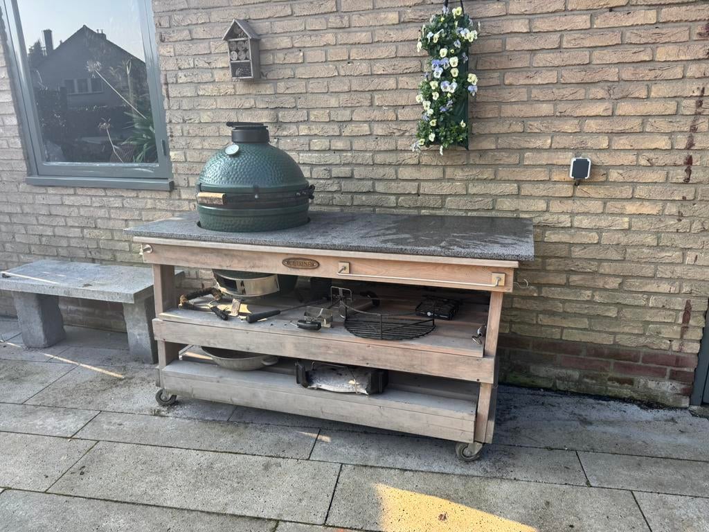 Bbq tafel, Tuin en Terras, Buitenkeukens, Gebruikt, Houtskool, Vrijstaand, Ophalen