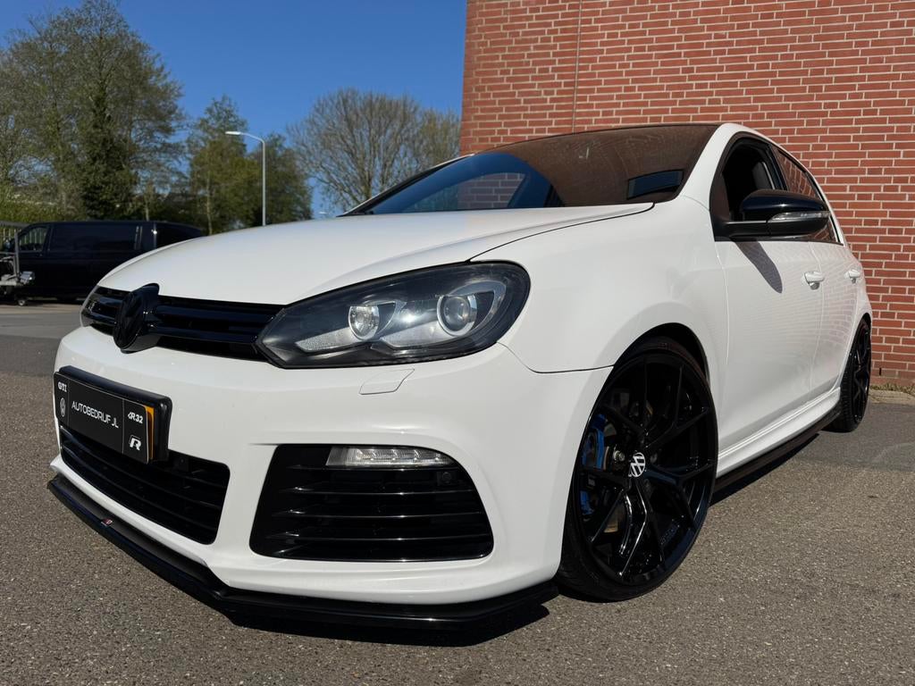 Vw Golf 2.0 TSI R / R20/ 330PK/ LEER/ DAK/ 19" BBS/ Xenon !, Zwart, 4 cilinders, 1984 cc, Wit