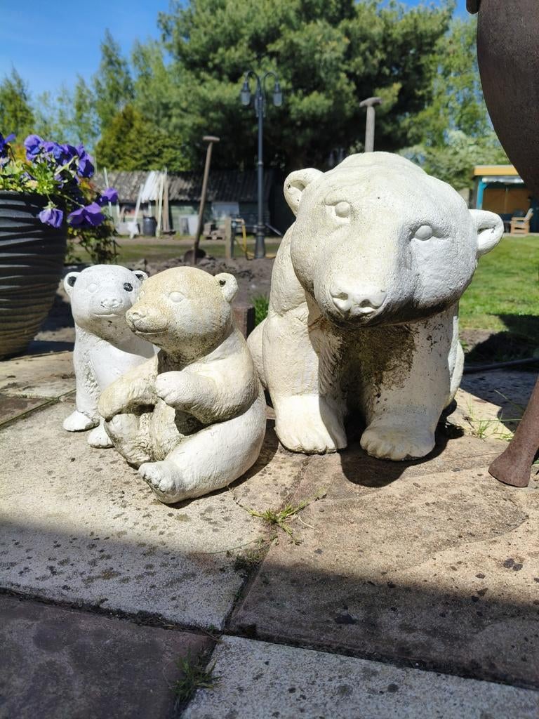 Set van 3 betonnen ijsbeer tuinbeelden, Ophalen of Verzenden, Gebruikt, Beton, Dierenbeeld