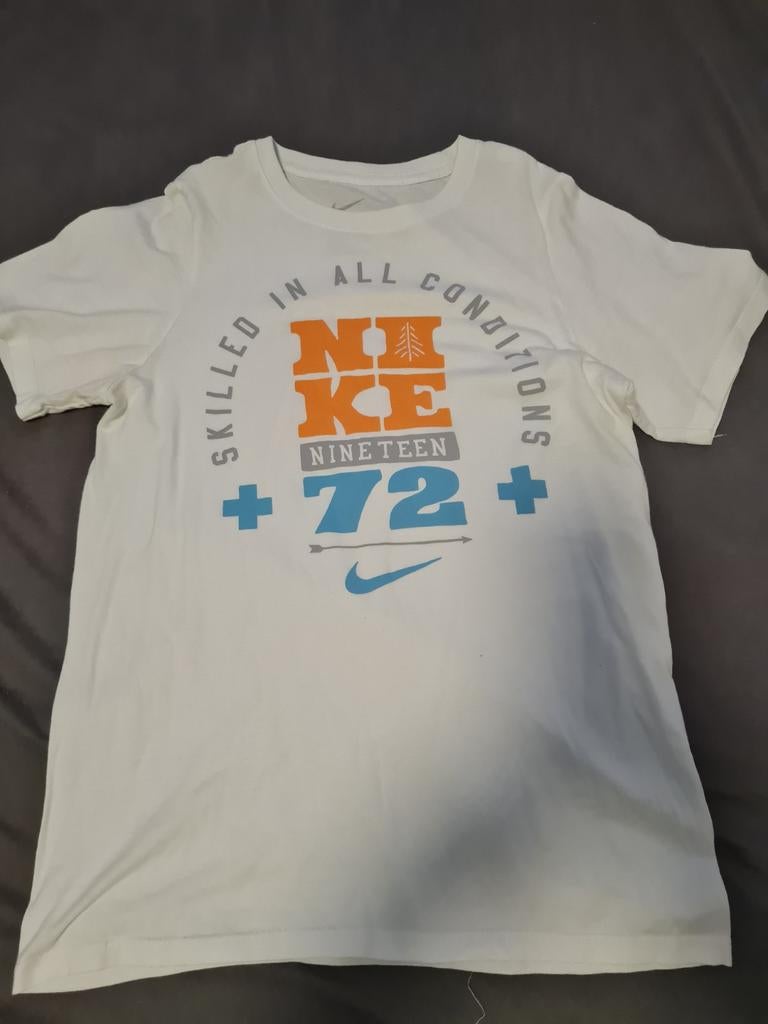 Jongens nike t shirt maat M voor Nl leeftijd 9/10, Kinderen en Baby's, Kinderkleding | Maat 140, Ophalen of Verzenden, Jongen