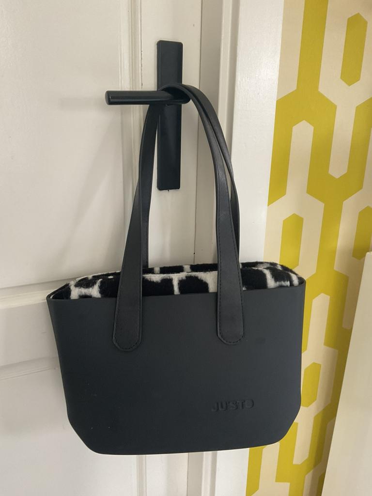 Tas justo j wide in zwart wit, Ophalen of Verzenden, Nieuw, Zwart, 30 cm of meer