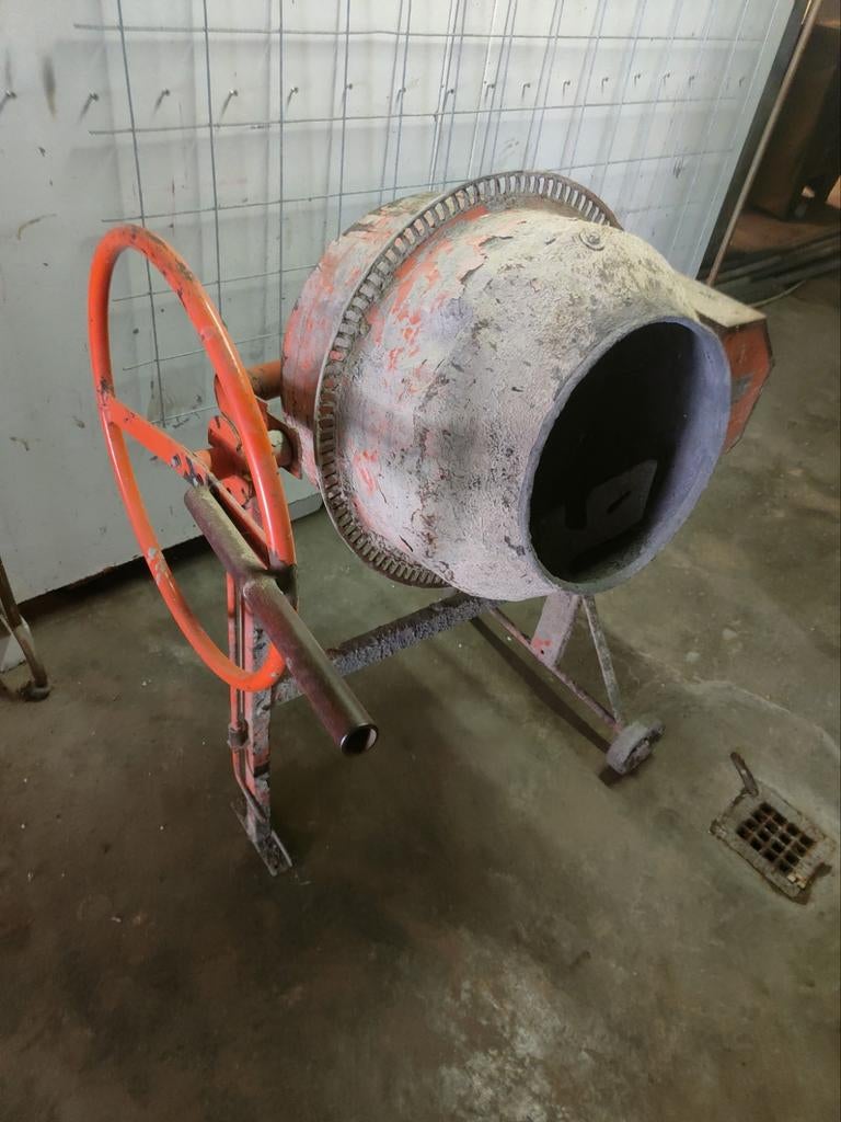 Gebruikte betonmolen - Ideaal voor kleine klussen, Doe-het-zelf en Verbouw, Ophalen of Verzenden, Gebruikt