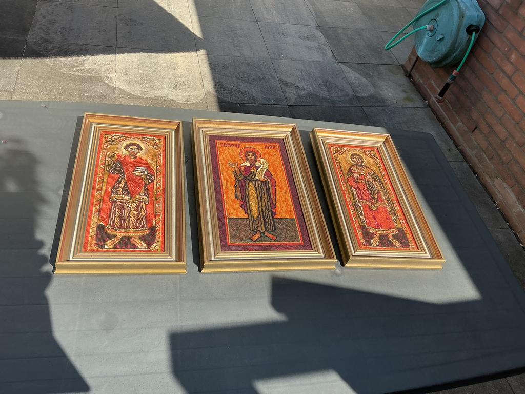 Russische iconen uit de 17e eeuw. Geborduurde voorstellingen, Ophalen of Verzenden, Gebruikt