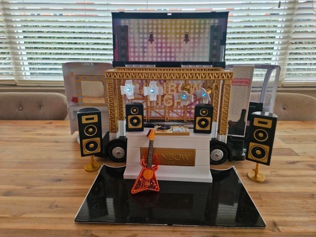 Rainbow High Camper 3-in-1 Speelset, Kinderen en Baby's, Speelgoed | Overig, Ophalen of Verzenden, Zo goed als nieuw, Meisje
