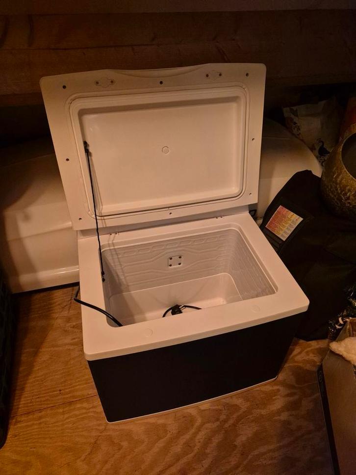 Mobicool MB40, Caravans en Kamperen, Koelboxen, Zo goed als nieuw, Koelbox, Compressor, Ophalen