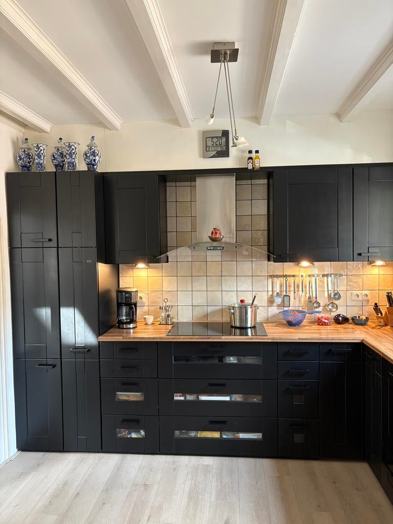 Keuken met spoelbak, kraan en Siemens vaatwasser, Huis en Inrichting, Keuken | Complete keukens, Ophalen, Gebruikt, Zwart, Hoekkeuken