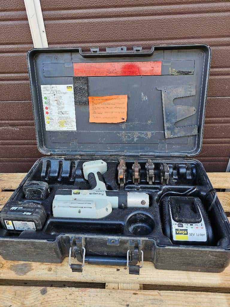 VIEGA Pressgun Picco inclusief 12, 22, 28.33 mm bekken, Ophalen of Verzenden, Gebruikt