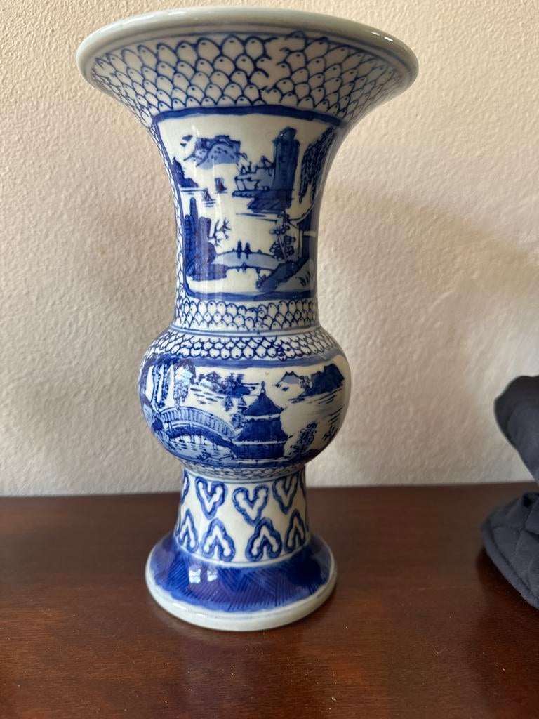 Delfts blauwe geschenken - Vaas rond - Delfts blauw met oranje tulp - Typisch Hollands