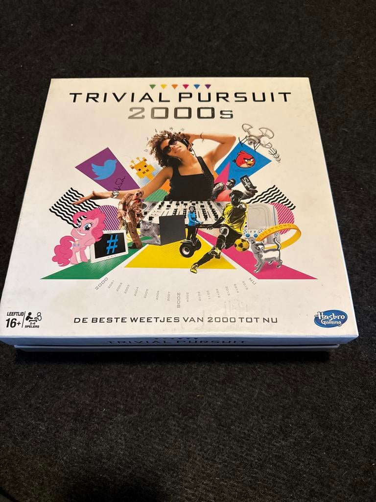 Trivial Pursuit 2000s - De beste weetjes van 2000 tot nu, Hobby en Vrije tijd, Gezelschapsspellen | Bordspellen, Drie of vier spelers