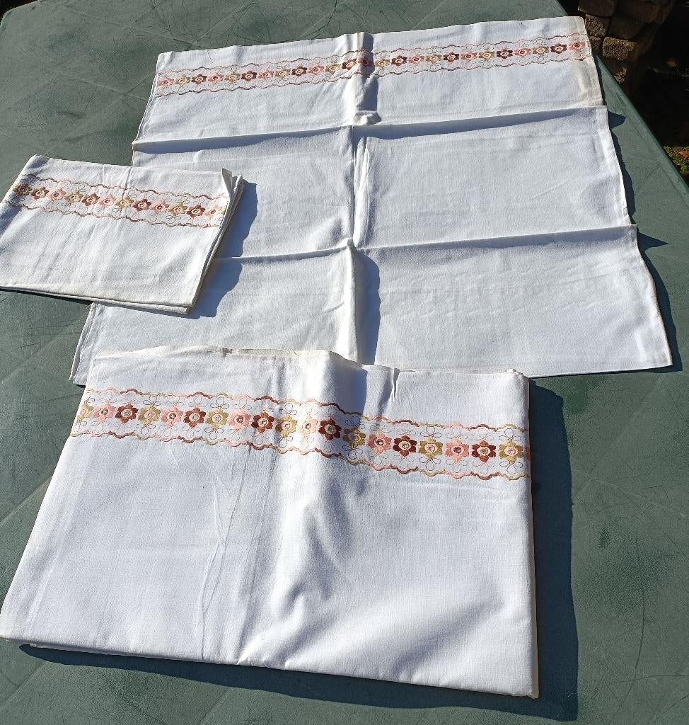 Vintage *zgan* beddengoed geborduurd 1x laken 2x sloop (A26), Huis en Inrichting, Slaapkamer | Beddengoed, Ophalen of Verzenden