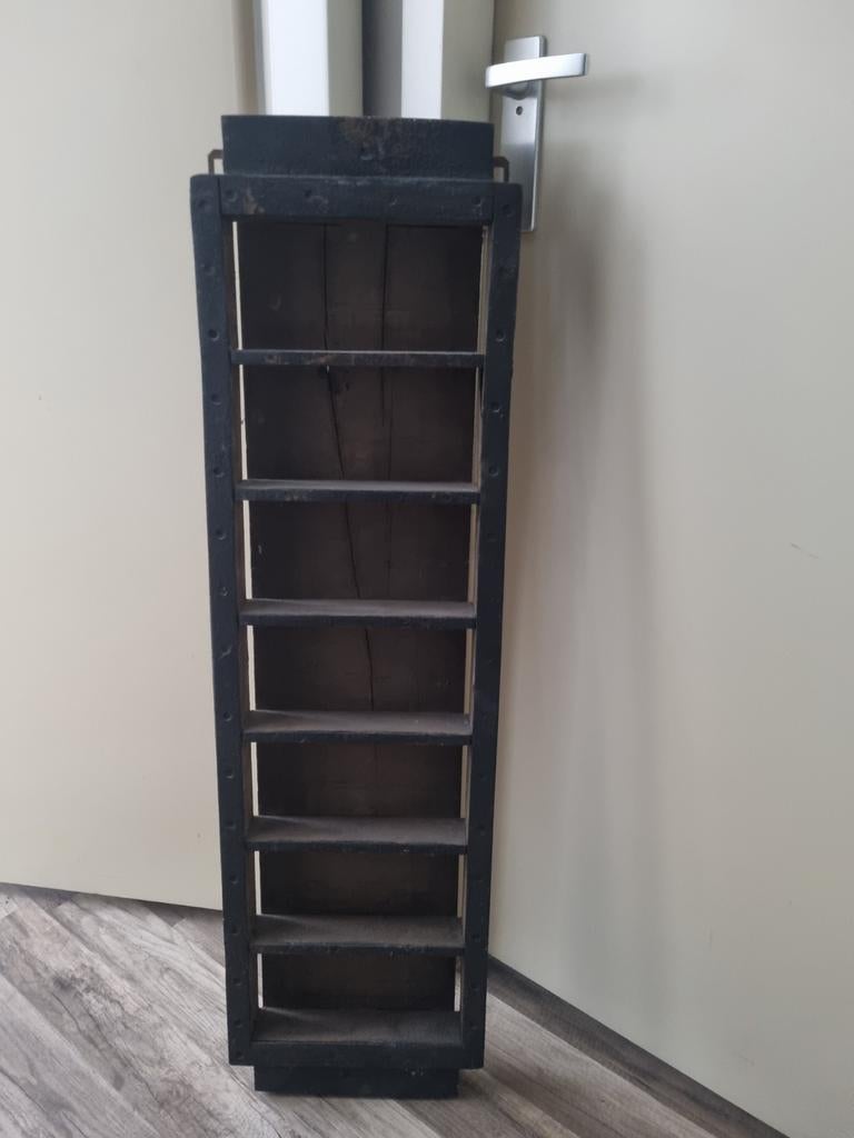 Vintage houten wandrek, Met plank(en), Minder dan 50 cm, Gebruikt, Ophalen of Verzenden