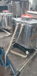 Dofra rugspuit twee stuks, Ophalen, Gebruikt