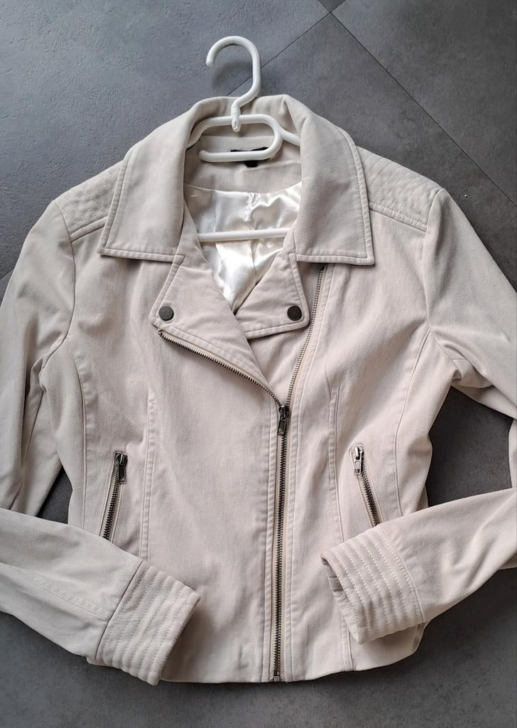 Kort off-white damesjasje maat M, Kleding | Dames, Ophalen of Verzenden, Zo goed als nieuw, Maat 38/40 (M), Wit