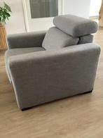 Lichtgrijze fauteuil van Hartog Wonen met verstelbare hoofds, Ophalen, Zo goed als nieuw, Stof, 75 tot 100 cm