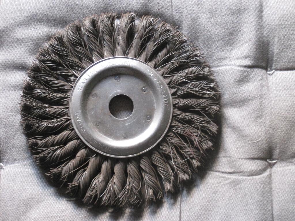 GROTE ROTERENDE STAALBORSTEL, Ophalen of Verzenden, Nieuw