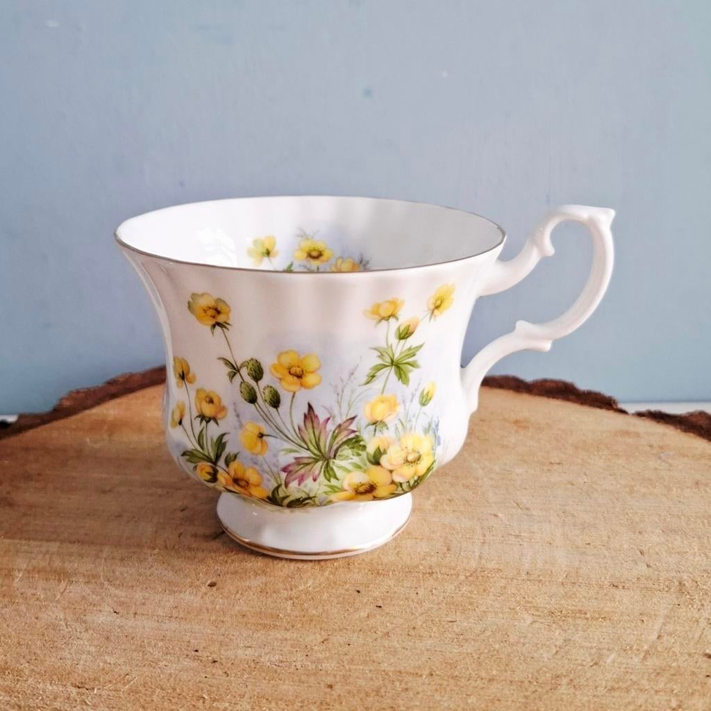 Richmond, losse (thee)kop met boterbloemen, Antiek en Kunst, Ophalen of Verzenden