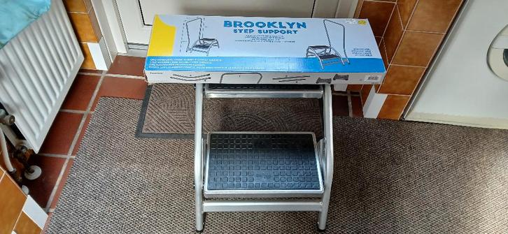 Caravantrapje Darwin met veiligheidsbeugel Brooklyn, Caravans en Kamperen, Caravan accessoires, Zo goed als nieuw, Ophalen