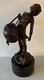 Waterdrager Beeld, Ophalen, Brons