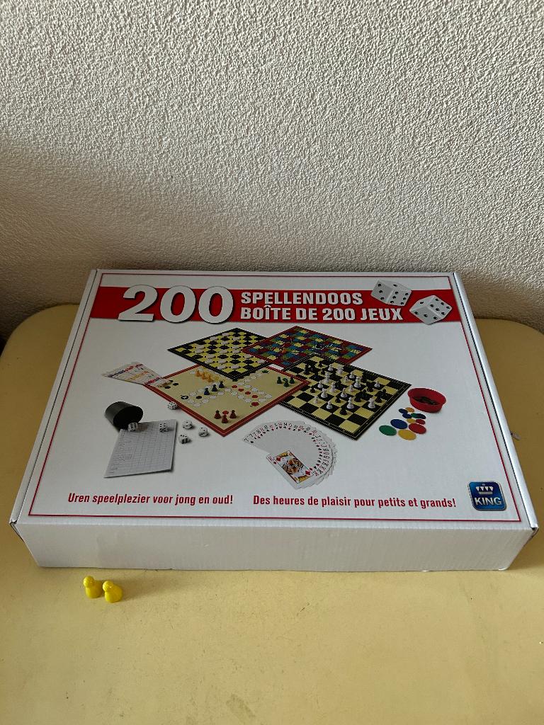 King 200 Spellendoos, Hobby en Vrije tijd, Gezelschapsspellen | Bordspellen, Vijf spelers of meer, Ophalen of Verzenden, Zo goed als nieuw
