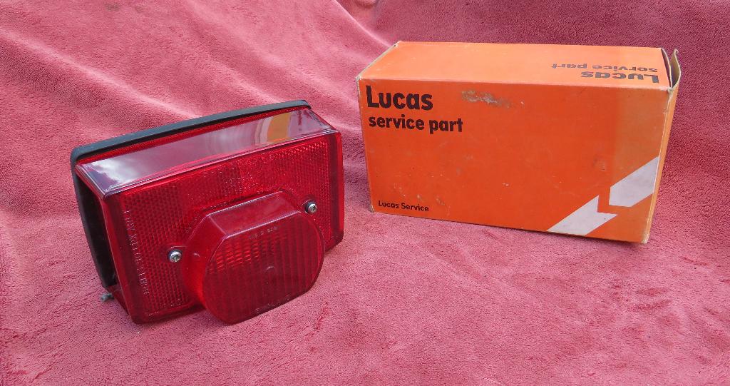 Lucas 917 achterlicht ( Triumph Norton ), Ophalen of Verzenden, Nieuw