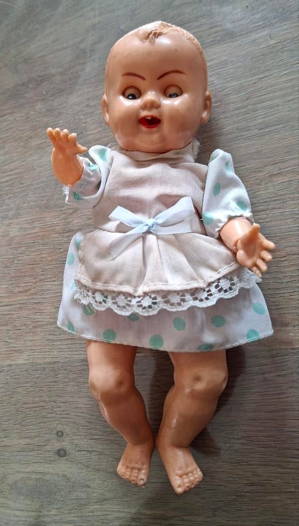 Oude vintage pop. Circa 18,5 cm., Verzamelen, Ophalen of Verzenden, Zo goed als nieuw, Pop