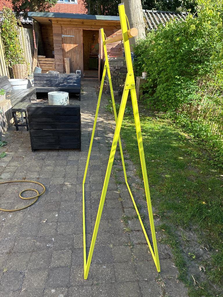 Kledingrek, Ophalen, Zo goed als nieuw