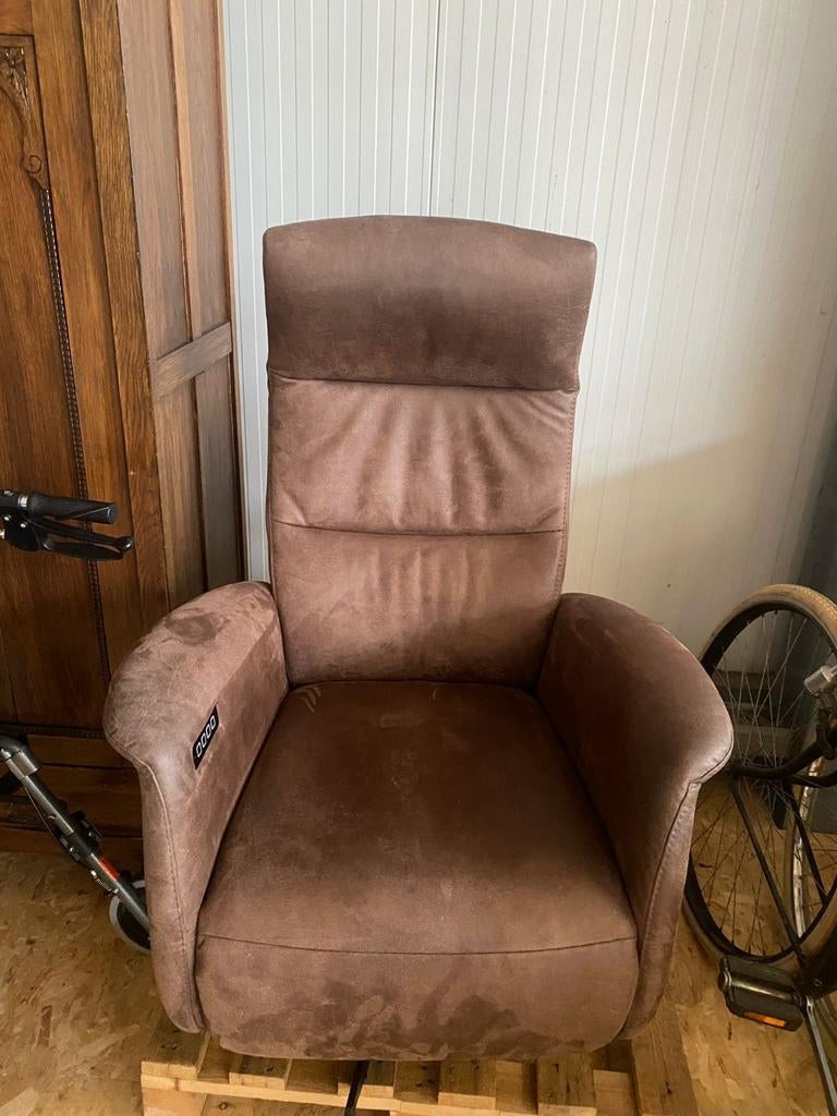 Sta op stoel, met accu, stoel , fauteuil, Huis en Inrichting, Fauteuils, Ophalen, Zo goed als nieuw, 50 tot 75 cm