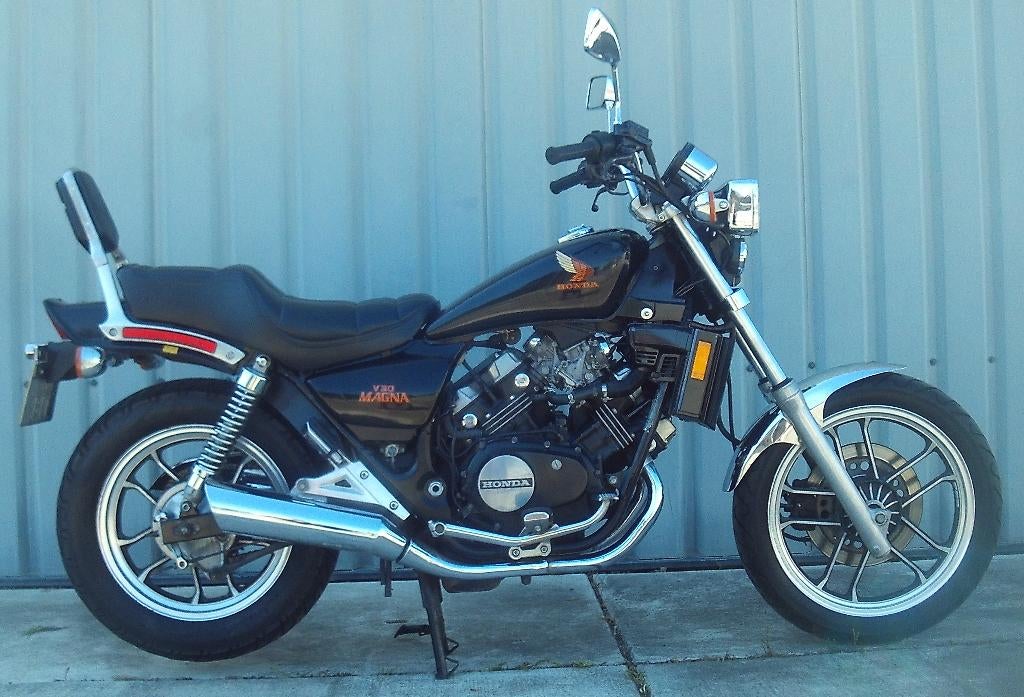 Ingeruild : Honda VF500C Magna / 1984 / 31675 km. / Zwart, Motoren, Motoren | Honda, 4 cilinders, Meer dan 35 kW, Handgeschakeld