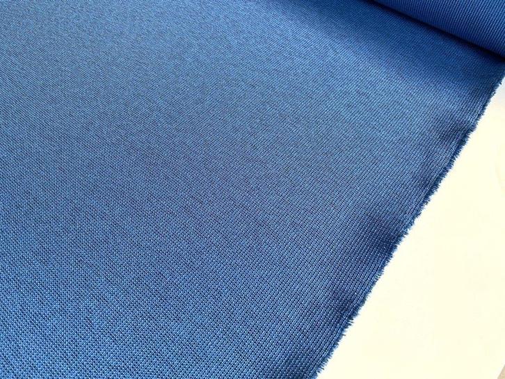 Camira Gravity CPC05; lavendelblauw; restant meubelstof, Hobby en Vrije tijd, Stoffen en Lappen, Nieuw, Overige materialen, 120 cm of meer