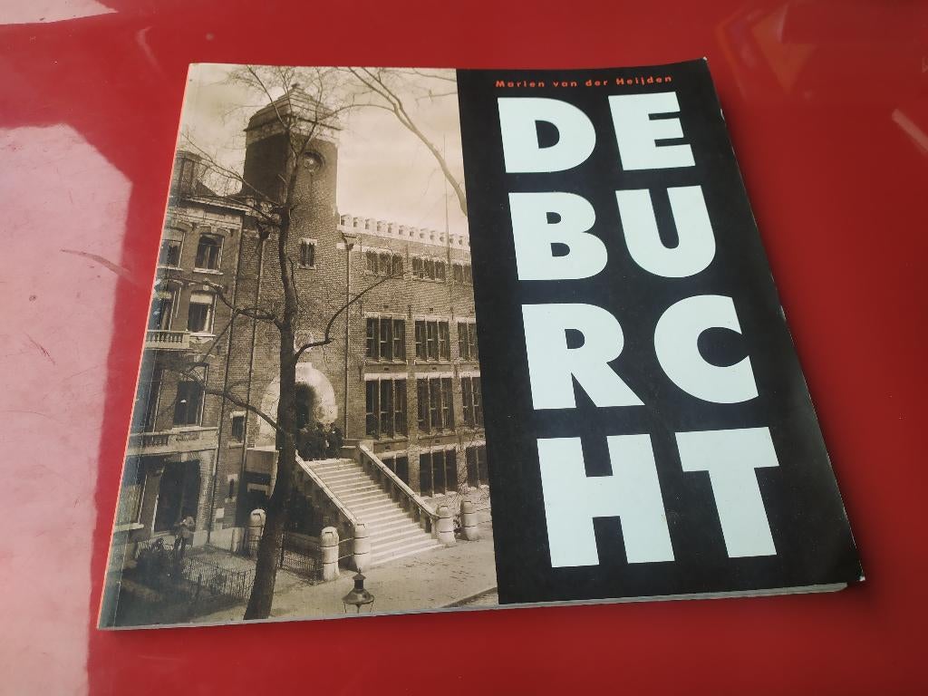 De Burcht - Marien van der Heijden, Ophalen of Verzenden, Gelezen