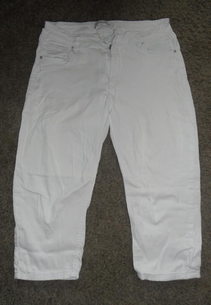 In redelijke staat: driekwart witte broek (Norfy Jeans), 44, Wit, Maat 42/44 (L), Ophalen of Verzenden, Driekwart