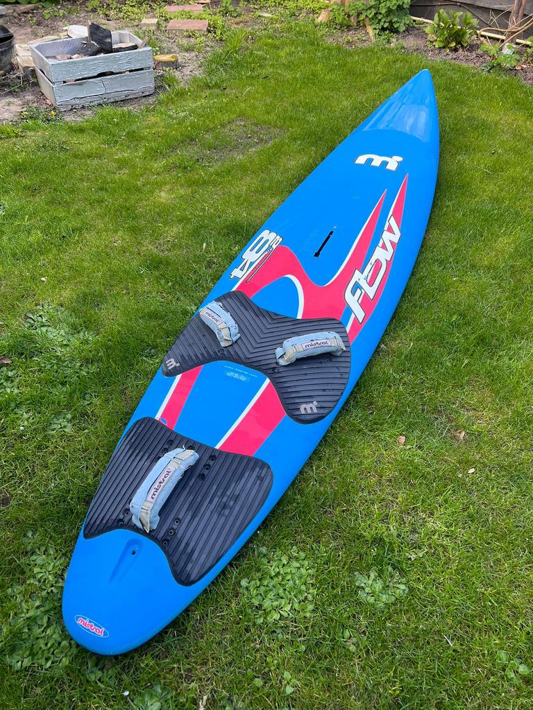 Complete windsurf set Mistral Flow 284 – vaarklaar, Watersport en Boten, Windsurfen, Ophalen, Zo goed als nieuw, Plank, 5 tot 7 m²