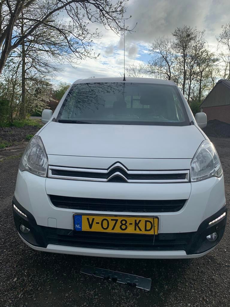 Citroën Berlingo 1.6 BlueHDi 3-Zits & Automaat  2017 E6, Auto's, Bestelauto's, Stof, 1250 kg, 4 cilinders, Wit