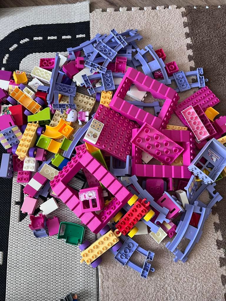 Duplo Sanrio Hello Kitty Trein met doos, Gebruikt, Overige thema's, Ophalen of Verzenden, Duplo
