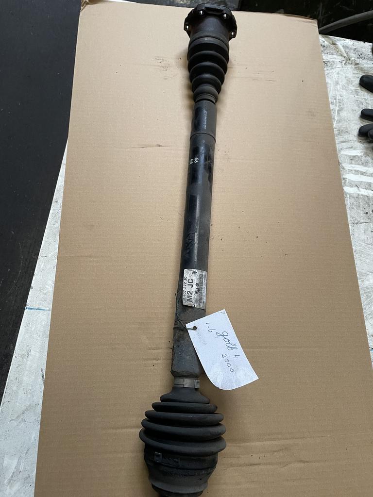Aandrijfas Golf4 -1.6- 2000, Gebruikt, -, Volkswagen, -