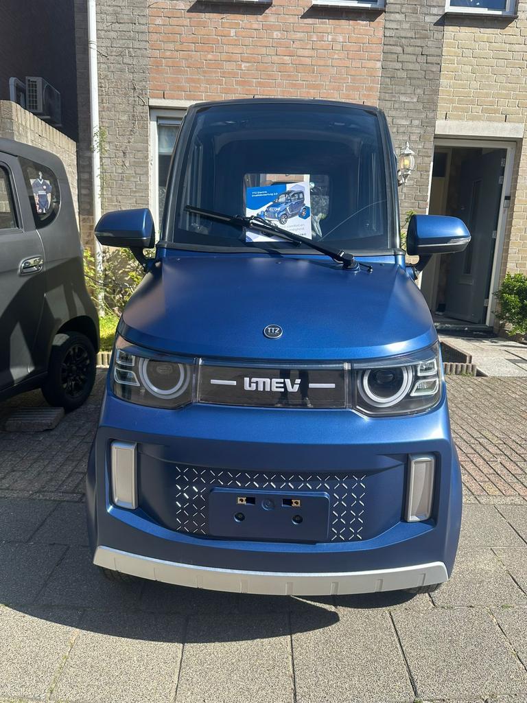 Ttz luxe overdekte scootmobiel rijbewijs vrij nieuw +garanti, Diversen, Brommobielen en Scootmobielen, Overige merken, Ophalen of Verzenden