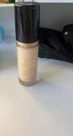 Too faced concealer, Ophalen of Verzenden, Zo goed als nieuw, Beige, Gehele gezicht