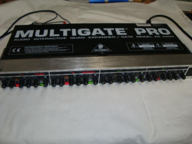 Gebruikt: Behringer Multigate Pro XR4400, 20230233, MTE, BEHRINGER, Mteurope@outlook.com, Overige instrumenten