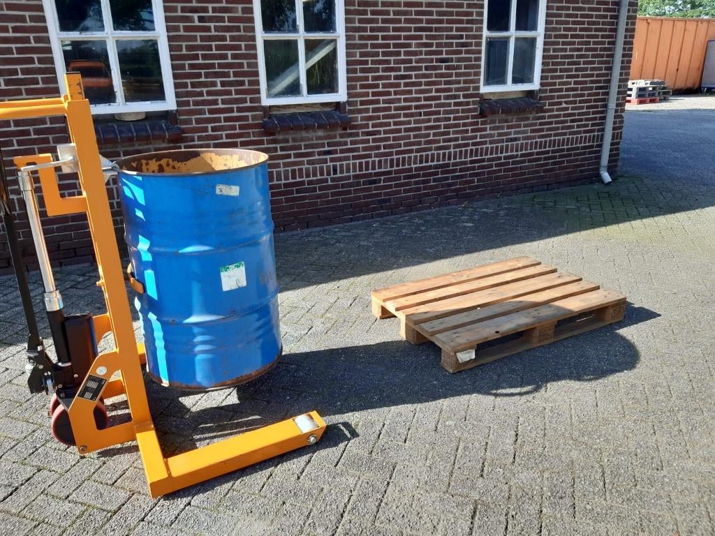 Trommelhijsrol BAUER FHR 600 , staal, voor vaten tot 220 l, Ophalen, Zo goed als nieuw, Handmatig