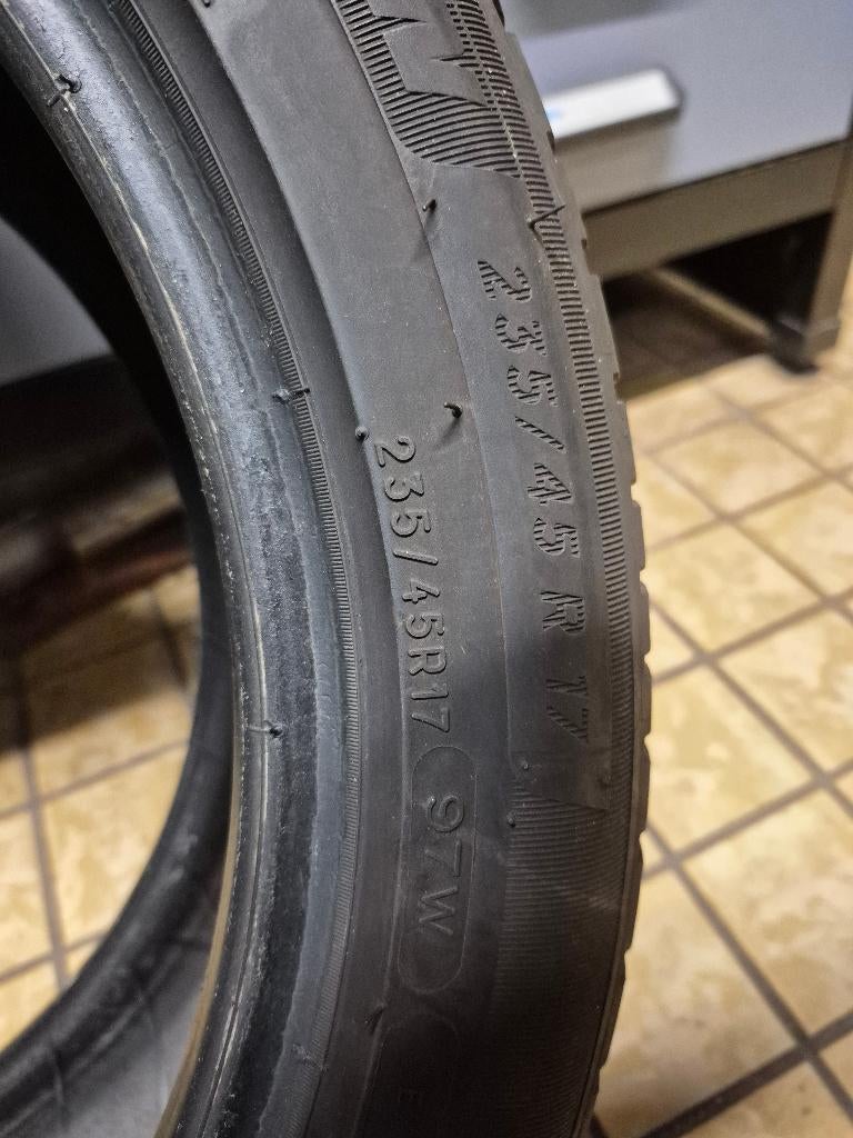banden 235 45 17, Ophalen, Gebruikt, Volvo