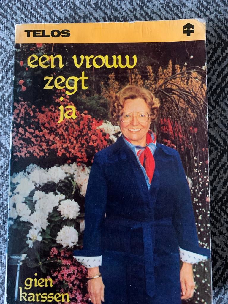 Een Vrouw Zegt Ja - Gien Karssen (Telos), Ophalen of Verzenden, Gelezen, Nederland