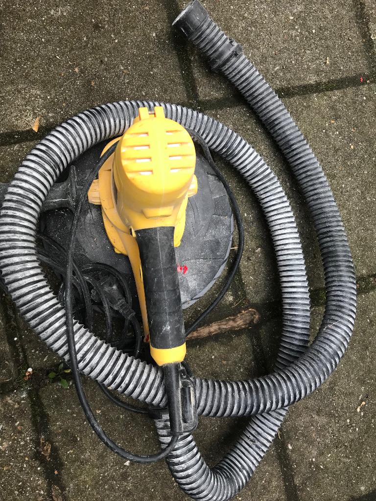 Muurschuurmachine, Ophalen, Zo goed als nieuw, 600 tot 1200 watt, Excentrische schuurmachine