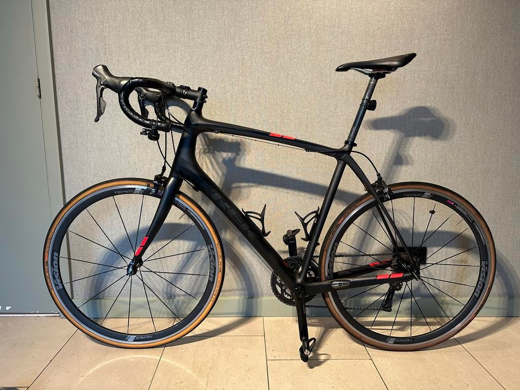 TREK DOMANE FOUR Series, 62 cm - Carbon, Ultegra 11-speed, 28 inch, Gebruikt, Carbon, 10 tot 15 versnellingen