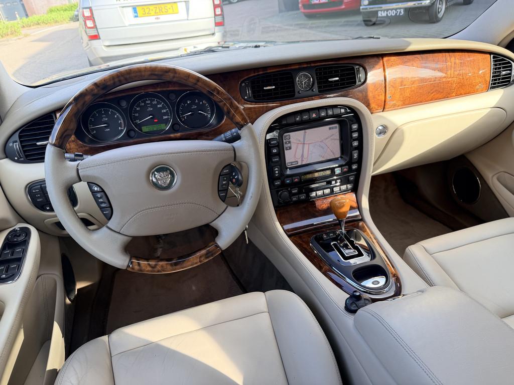 Jaguar XJ 3.5 V8 Souvereign BTW-auto (bj 2003, automaat), Automaat, Achterwielaandrijving, Gebruikt, 258 pk