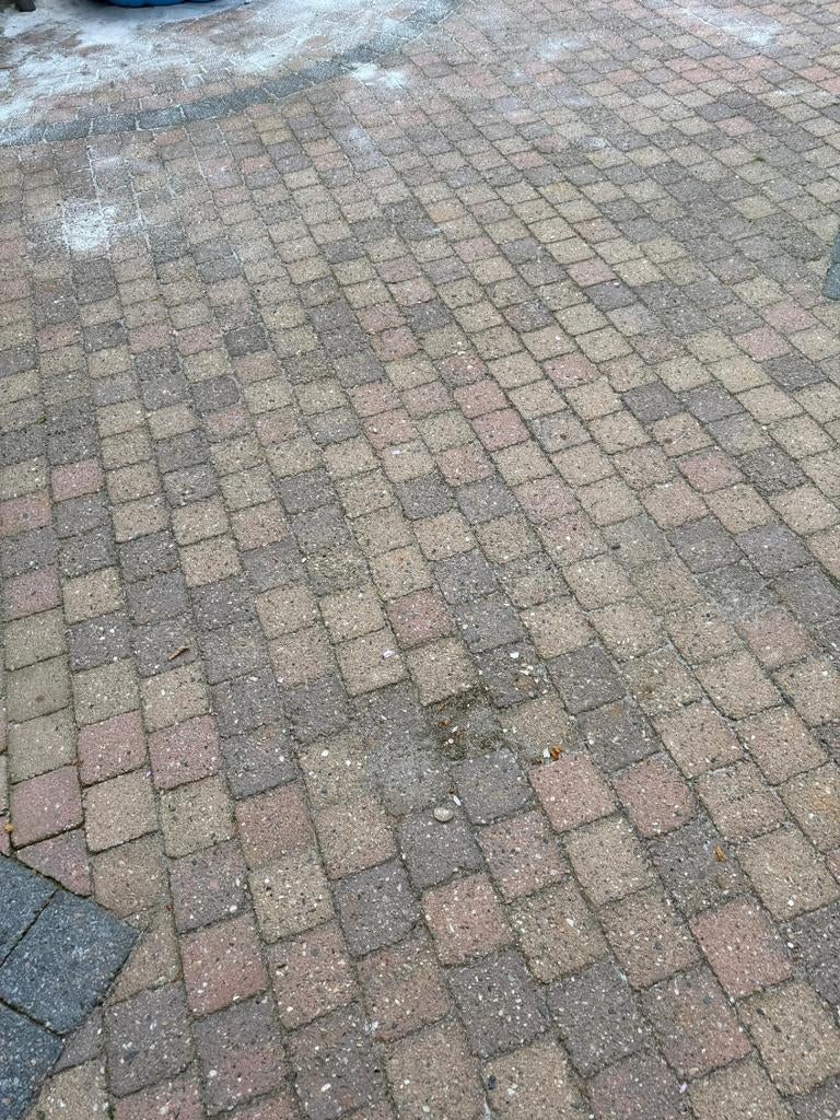 Gratis straatstenen zelf eruit halen - direct beschikbaar, Ophalen of Verzenden, Gebruikt, Beton, Klinkers
