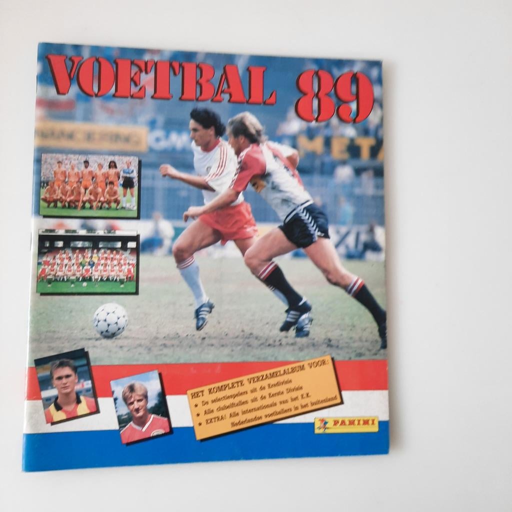 Voetbal 89 Panini LEEG en als NIEUW, Verzamelen, Ophalen of Verzenden, Zo goed als nieuw, Buitenlandse clubs, Boek of Tijdschrift