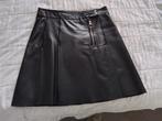 Zwart leren rokje met rits - Maat S, Kleding | Dames, Rokken, Vero Moda, Zwart, Ophalen of Verzenden, Zo goed als nieuw