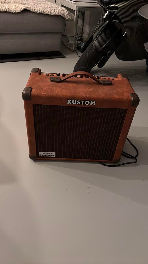 Kustom KAA30 akoestisch gitaar amp, Ophalen, Zo goed als nieuw, Minder dan 50 watt
